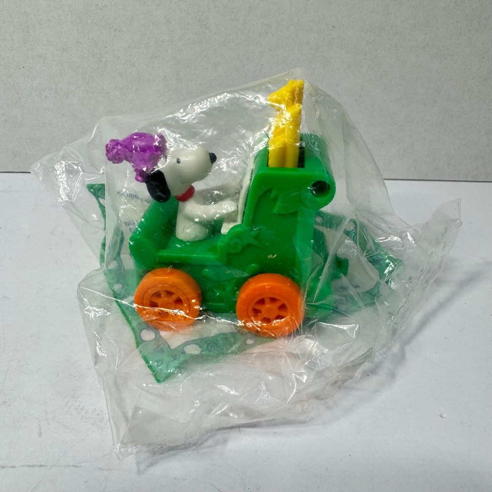 Vintage 1994‎ McDonalds Happy Birthday Happy Meal Snoopy Peanuts Toy 94-025 NIP